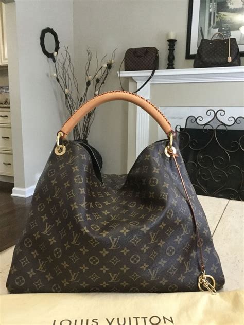 louis vuitton handbags made in spain